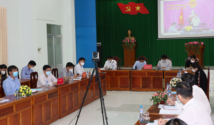 Hội nghị được kết nối trực tuyến với Trung ương Hội N&amp;ocirc;ng d&amp;acirc;n Việt Nam  v&amp;agrave; c&amp;aacute;c Hội N&amp;ocirc;ng d&amp;acirc;n cấp huyện
