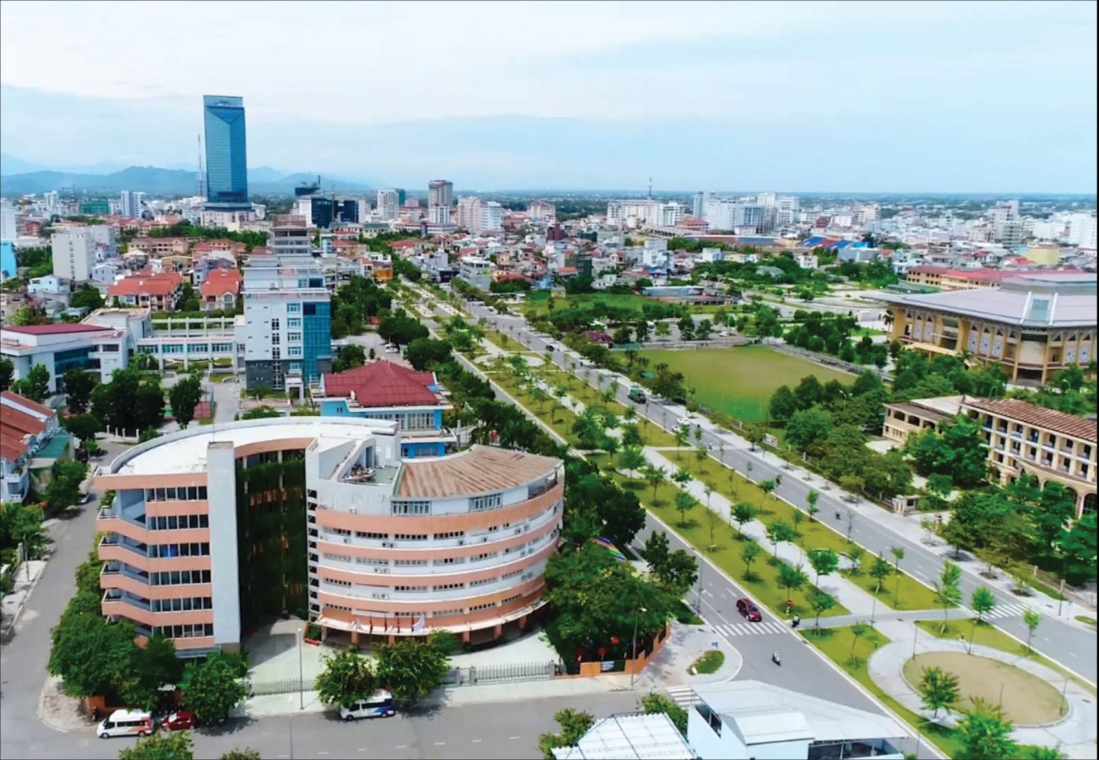 Phạt Ủy vi&amp;ecirc;n HĐQT C&amp;ocirc;ng tr&amp;igrave;nh Đ&amp;ocirc; thị Huế v&amp;igrave; kh&amp;ocirc;ng b&amp;aacute;o c&amp;aacute;o giao dịch