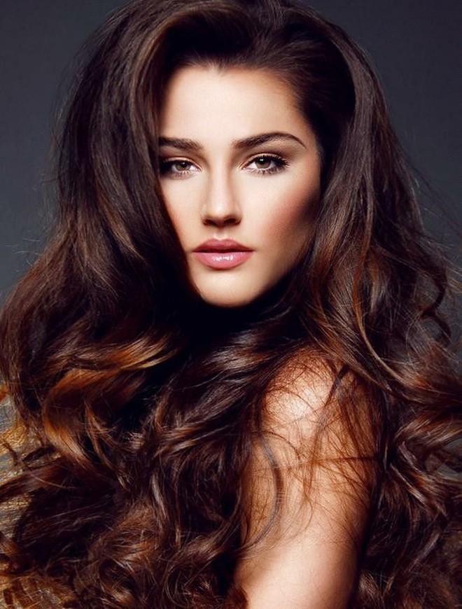 Nhan sắc đỉnh cao của chủ nh&amp;acirc;n danh hiệu Vẻ đẹp vượt thời gian 2021