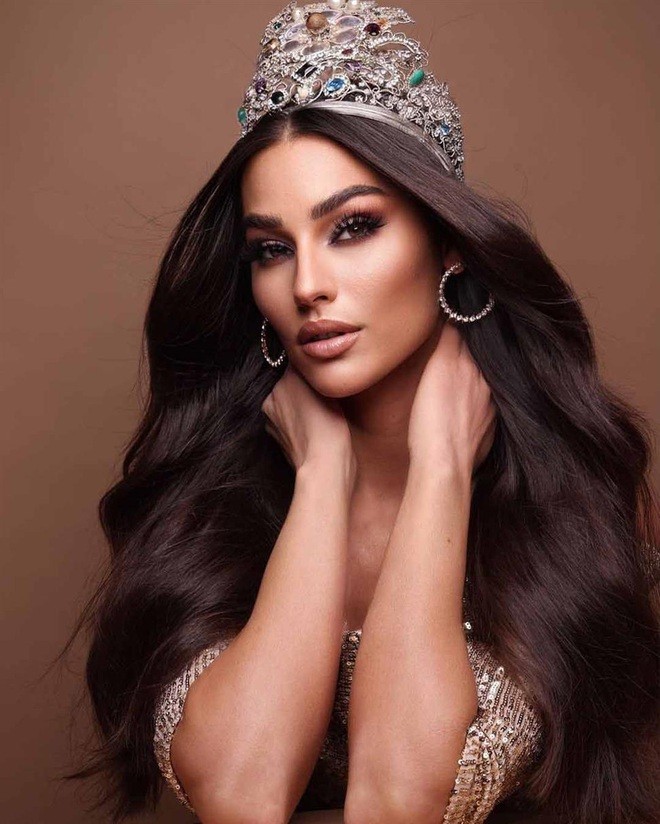 Nhan sắc đỉnh cao của chủ nh&amp;acirc;n danh hiệu Vẻ đẹp vượt thời gian 2021