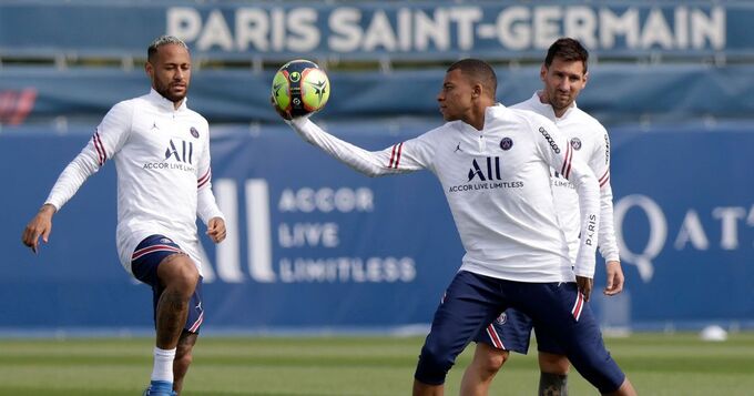 Lần đầu ti&amp;ecirc;n Messi, Mbappe, Neymar chuẩn bị đ&amp;aacute; với nhau