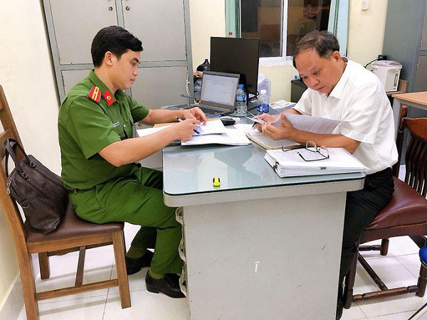 Bị can Tất Th&amp;agrave;nh Cang tại Cơ quan Điều tra