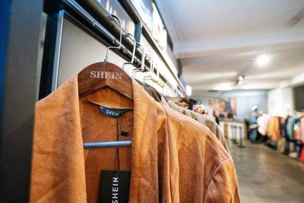 SHEIN đ&amp;atilde; trở th&amp;agrave;nh một thương hiệu nổi tiếng trong v&amp;agrave; ngo&amp;agrave;i Trung Quốc