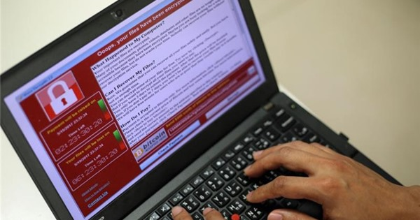 Cận thận trước nguy cơ bị đ&amp;aacute;nh cắp dữ liệu c&amp;aacute; nh&amp;acirc;n khi l&amp;agrave;m việc online tại nh&amp;agrave; (ảnh:Internet)