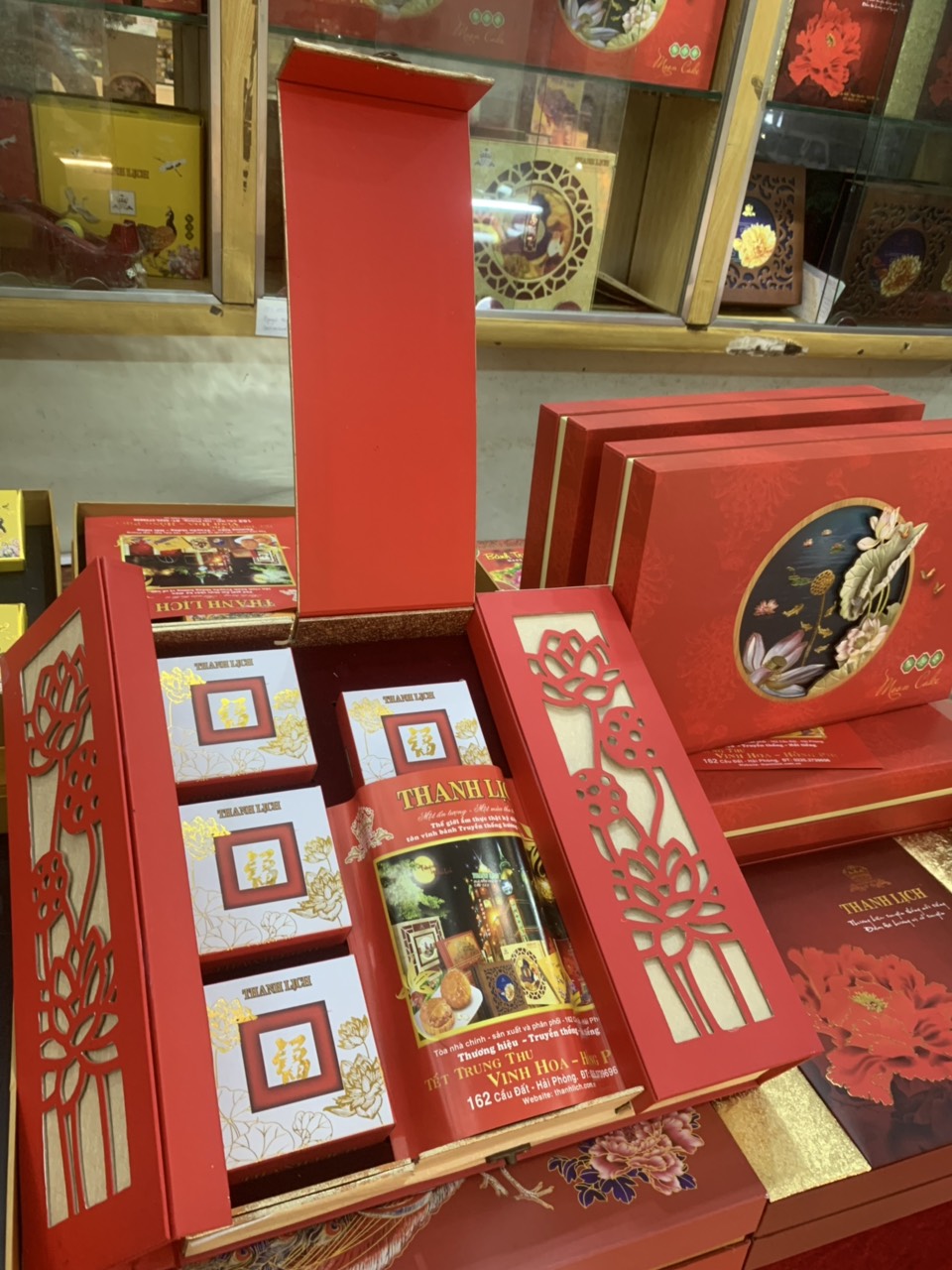 Mang thương hiệu cổ truyền, b&amp;aacute;nh Thanh Lịch của Cty TNHH b&amp;aacute;nh mứt Thanh Lich   tại 162 Cầu Đất m&amp;atilde;i tr&amp;ograve;n vị bởi c&amp;aacute;i t&amp;acirc;m của người chủ DN sản xuất.