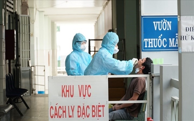 Nhiều bệnh nh&amp;acirc;n COVID-19 đ&amp;atilde; xuất viện trong ng&amp;agrave;y Ng&amp;agrave;y 18/9/2021.