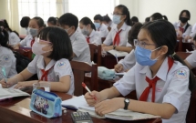 Mở cửa trường học để sống chung với dịch – nên không?