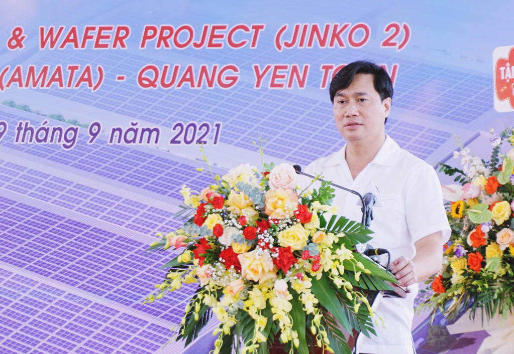 &amp;Ocirc;ng Nguyễn Tường Văn, Chủ tịch UBND tỉnh Quảng Ninh ph&amp;aacute;t biểu tại lễ trao chứng nhận.