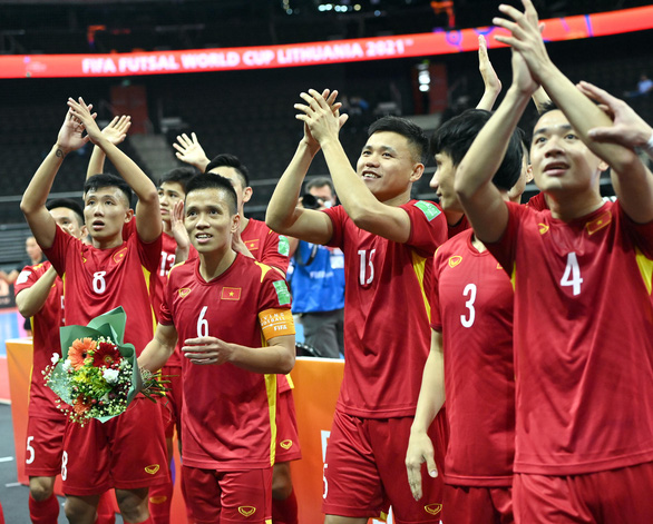 Việt Nam xuất sắc v&amp;agrave;o v&amp;ograve;ng 1/8 FIFA Futsal World Cup 2021