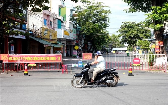 Th&amp;agrave;nh phố Quảng Ng&amp;atilde;i đảm bảo &amp;ldquo;phong tỏa hẹp, quản l&amp;yacute; chặt&amp;rdquo;, kiểm so&amp;aacute;t v&amp;agrave; khống chế dịch Covid-19