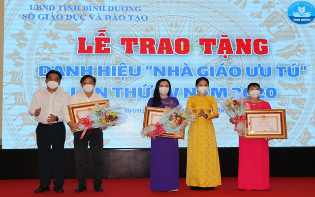Cần chăm lo đời sống vật chất, tinh thần cho học sinh nghèo, học sinh có hoàn cảnh khó khăn bị ảnh hưởng bởi dịch COVID-19 Cần chăm lo đời sống vật chất, tinh thần cho học sinh nghèo, học sinh có hoàn cảnh khó khăn bị ảnh hưởng bởi dịch COVID-19