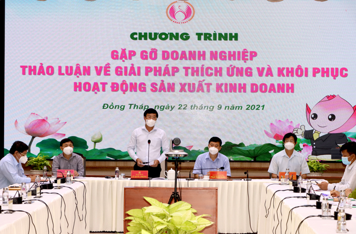 B&amp;iacute; thư Tỉnh uỷ cảm ơn c&amp;aacute;c doanh nghiệp đ&amp;atilde; duy tr&amp;igrave; hoạt động  v&amp;agrave; chấp nhận ngưng hoạt động để ph&amp;ograve;ng, chống dịch trong thời gian qua. Ảnh: Nguyệt &amp;Aacute;nh/ Cổng TTĐT Đồng Th&amp;aacute;p