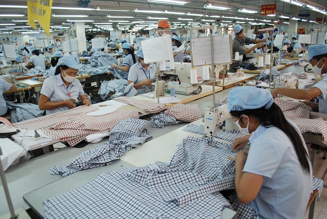 Tiếp tục kiến nghị giảm thuế, l&amp;atilde;i suất để hỗ trợ doanh nghiệp ở TPHCM
