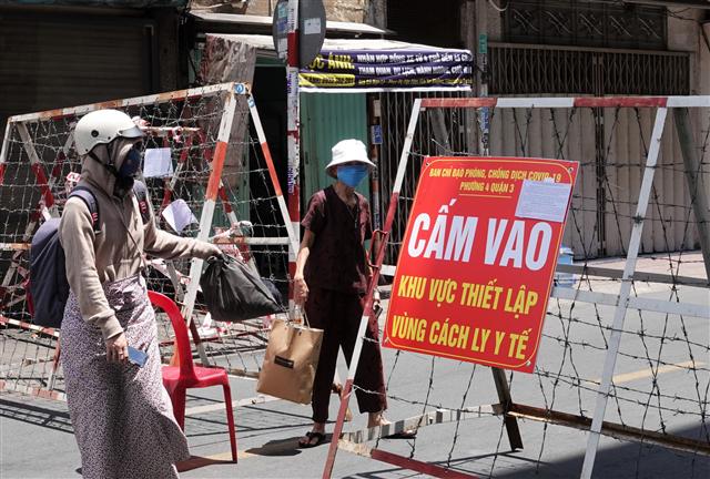 Kh&amp;amp;ocirc;ng thể tr&amp;amp;igrave; ho&amp;amp;atilde;n mở cửa kinh tế