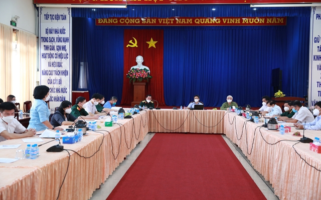 Ph&amp;oacute; Thủ Tướng l&amp;agrave;m việc với L&amp;atilde;nh đạo tỉnh B&amp;igrave;nh Dương