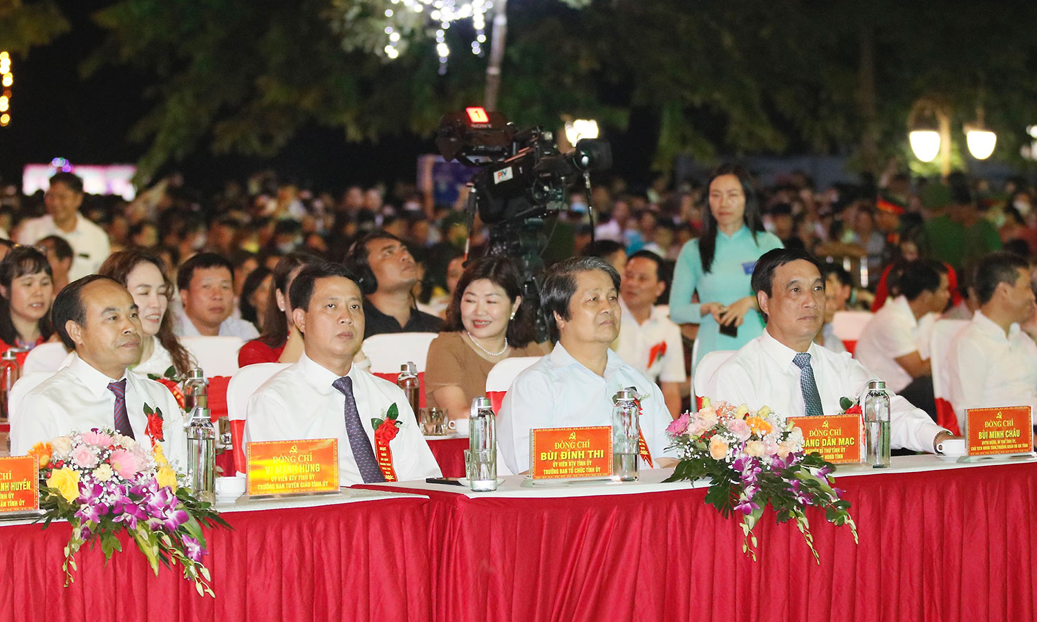 C&amp;aacute;c đại biểu dự buổi lễ khai mạc