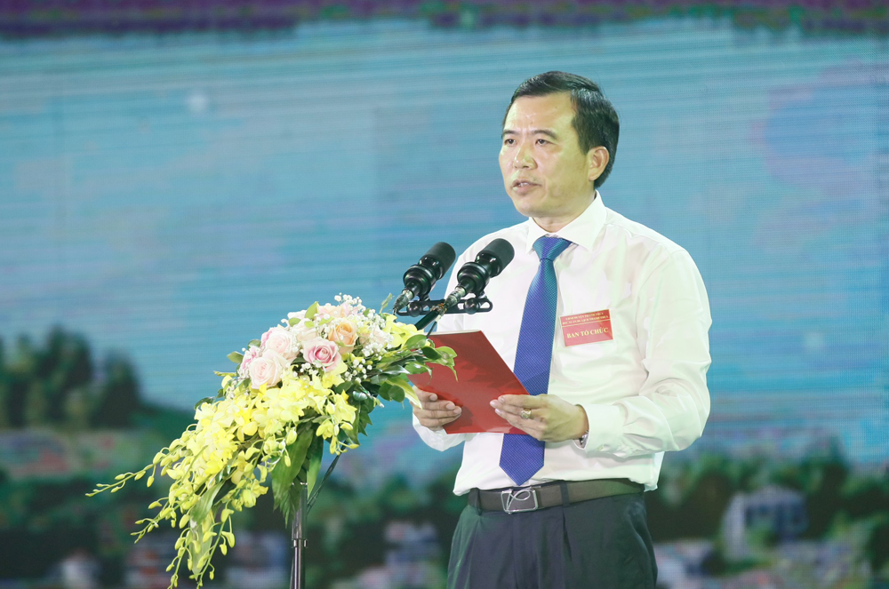B&amp;iacute; thư Huyện uỷ Thanh Thuỷ Nguyễn Minh Tường ph&amp;aacute;t biểu khai mạc