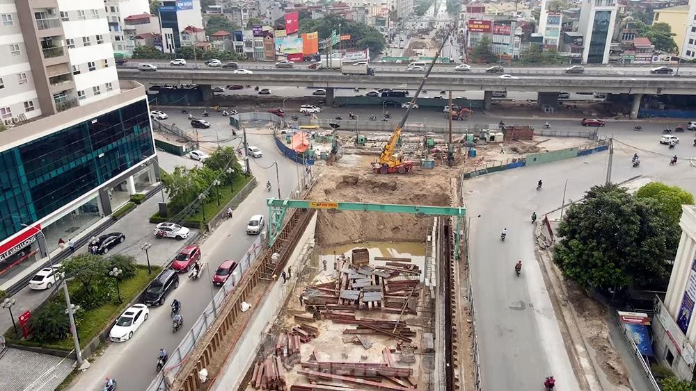 Hầm chui Lê Văn Lương Hầm chui Lê Văn Lương