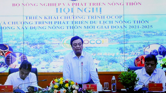 Đồng ch&amp;iacute; Bộ trưởng Bộ NN&amp;amp;PTNN ph&amp;aacute;t biểu tại hội nghị
