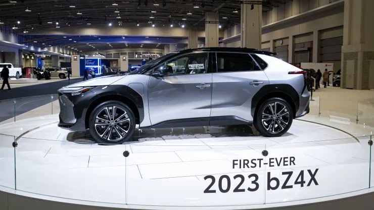 2022 Toyota Mirai xe điện chạy bằng pin nhi&amp;ecirc;n liệu hydro