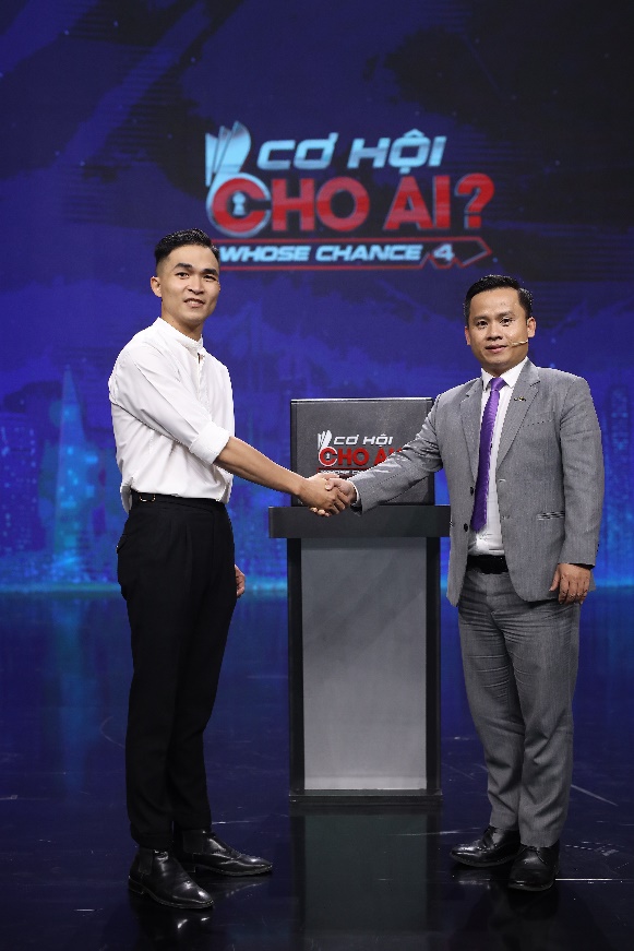 Từ chối offer từ Sếp Thuấn v&amp;agrave; Sếp Lưu Nga, Ch&amp;iacute; H&amp;ugrave;ng chọn về Thắng Lợi Group của sếp Nguyễn Thanh Quyền