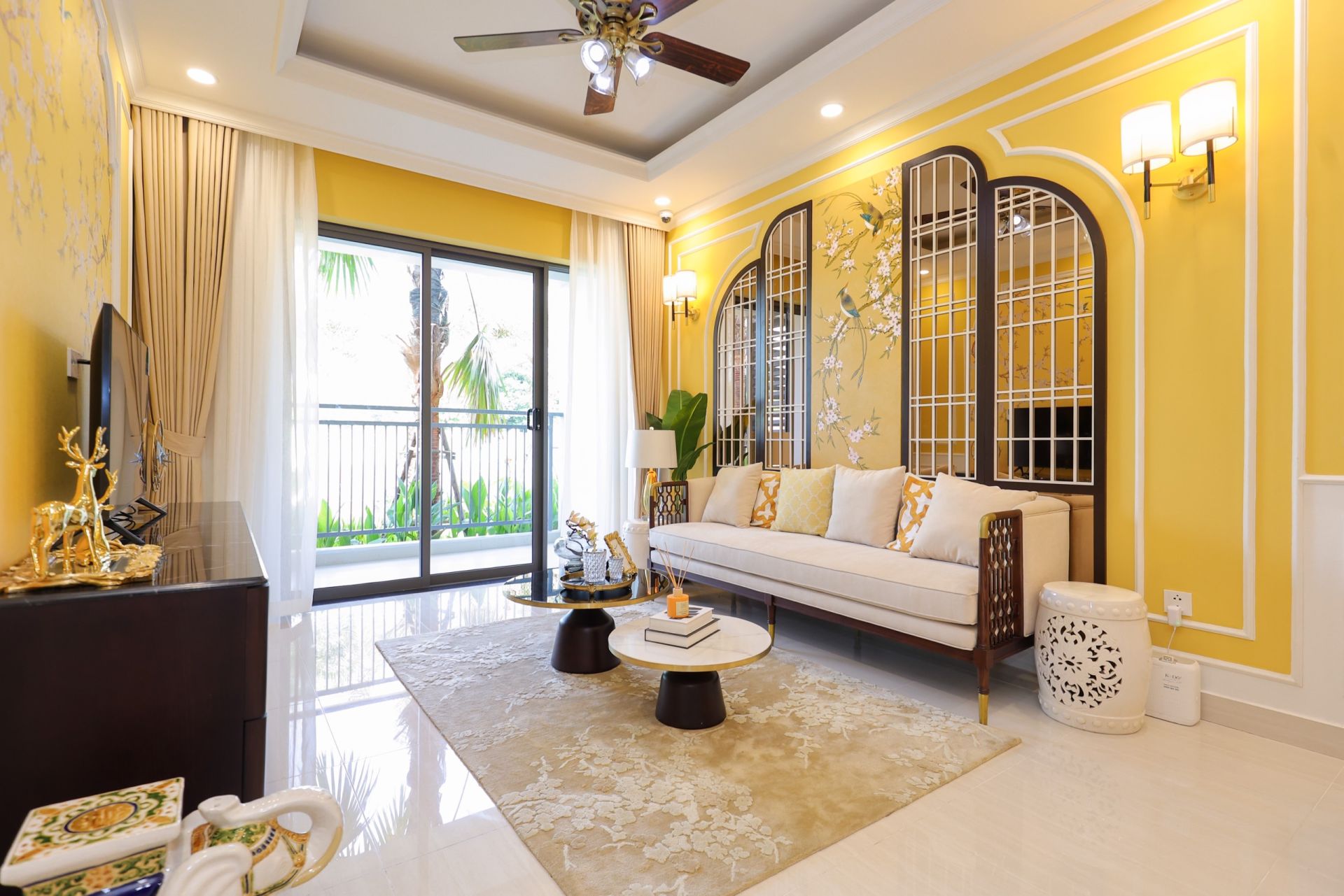Kh&amp;ocirc;ng gian rộng tho&amp;aacute;ng trong căn hộ Hanoi Melody Residences