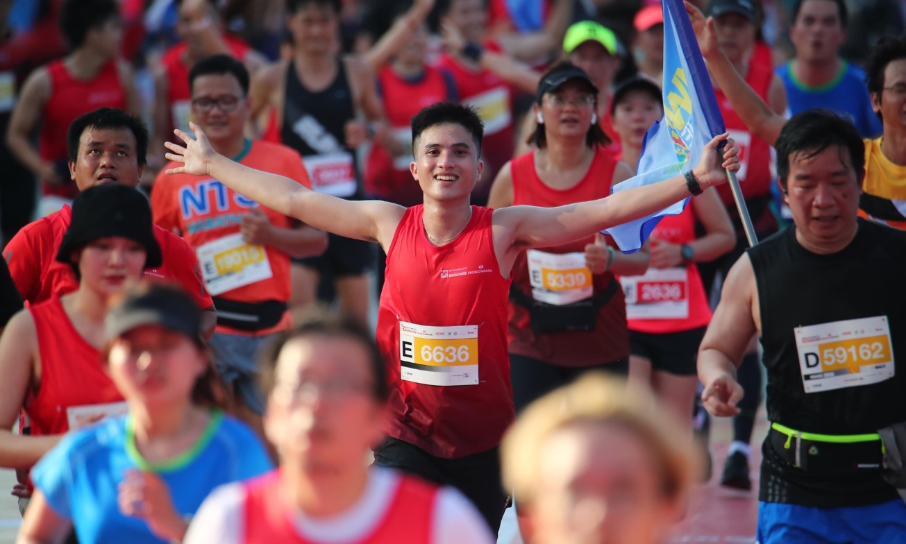 H&amp;agrave; Nội Marathon Techcombank c&amp;oacute; giải thưởng tiền mặt cao nhất Việt Nam.