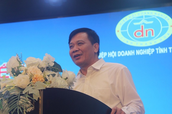 &amp;Ocirc;ng Đỗ Hữu Quyết ph&amp;aacute;t biểu trong buổi lễ k&amp;iacute; kết