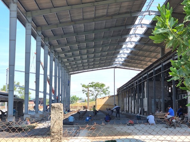 Nh&amp;agrave; m&amp;aacute;y gạch tuynel Thạch K&amp;ecirc;nh ngang nhi&amp;ecirc;n sửa chữa, n&amp;acirc;ng cấp l&amp;ograve; gạch d&amp;ugrave; chưa được cơ quan chức năng c&amp;oacute; thẩm quyền cho ph&amp;eacute;p