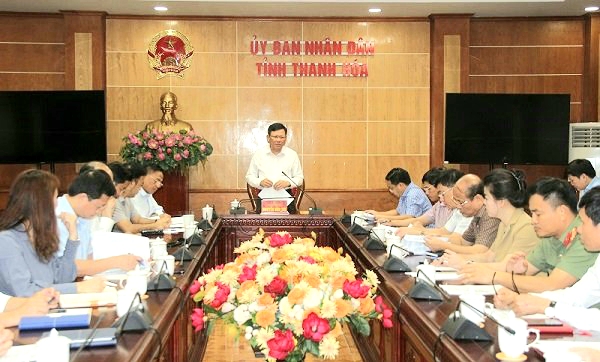 Đồng ch&amp;iacute; Nguyễn Văn Thi, Ủy vi&amp;ecirc;n Ban Thường vụ Tỉnh ủy, Ph&amp;oacute; Chủ tịch Thường trực UBND tỉnh chủ tr&amp;igrave; cuộc họp b&amp;agrave;n kế hoạch tổ chức Lễ t&amp;ocirc;n vinh doanh nh&amp;acirc;n v&amp;agrave; sản phẩm, h&amp;agrave;ng h&amp;oacute;a ti&amp;ecirc;u biểu tỉnh Thanh H&amp;oacute;a năm 2022 (Ảnh: B&amp;aacute;o Thanh H&amp;oacute;a).