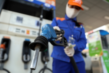 VCCI: Miễn toàn bộ thuế tiêu thụ đặc biệt với xăng là cần thiết