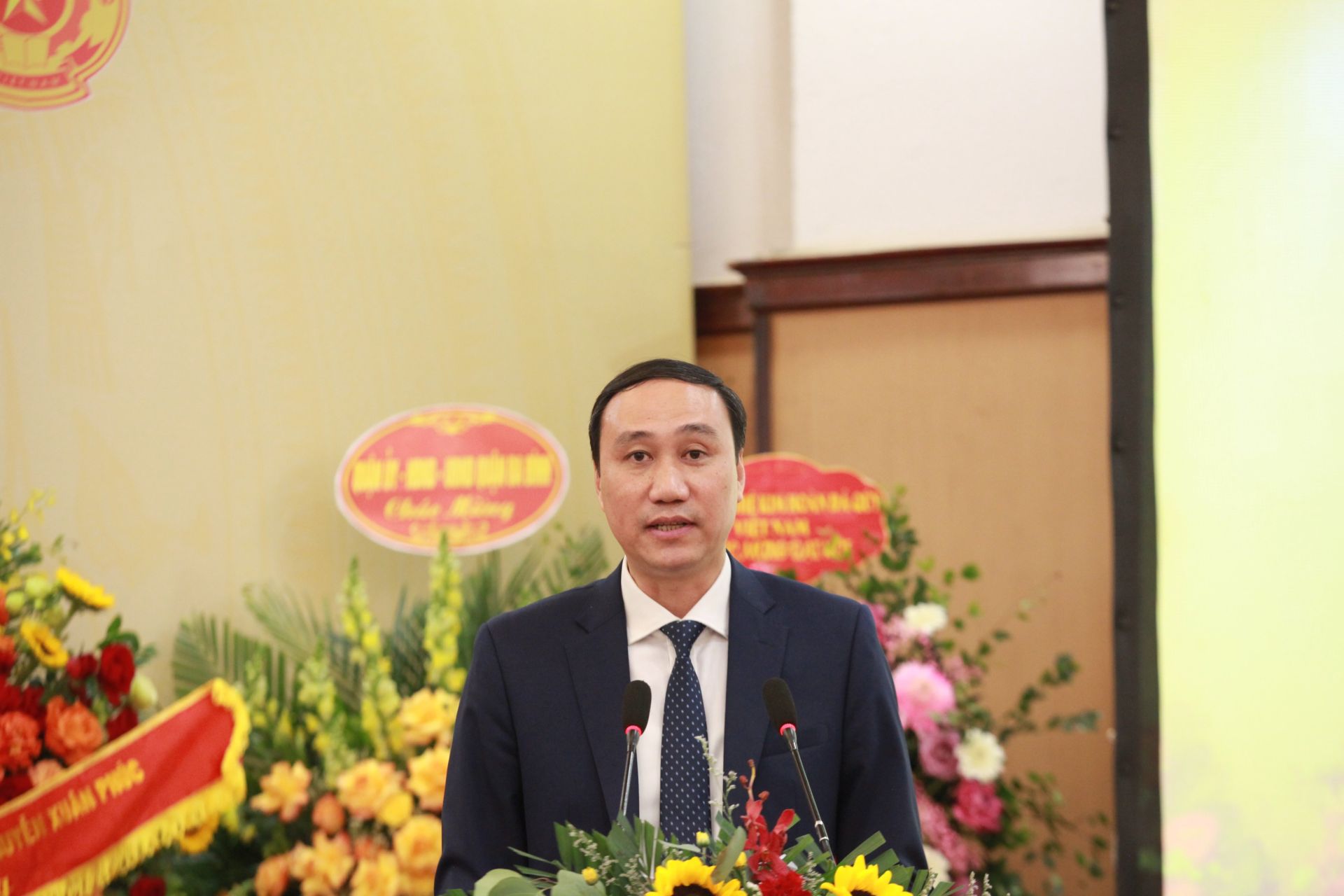 Ph&amp;oacute; Chủ tịch Ủy ban Mặt trận Tổ quốc Việt Nam Ph&amp;ugrave;ng Kh&amp;aacute;nh T&amp;agrave;i b&amp;agrave;y tỏ ghi nhận v&amp;agrave; ch&amp;uacute;c mừng Hiệp hội.