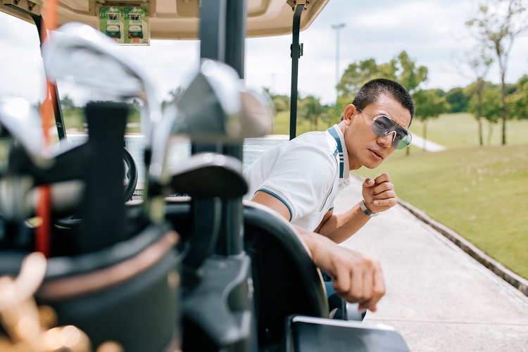 DV. DN Hiếu Nguyễn với diện mạo mới tr&amp;ecirc;n s&amp;acirc;n golf