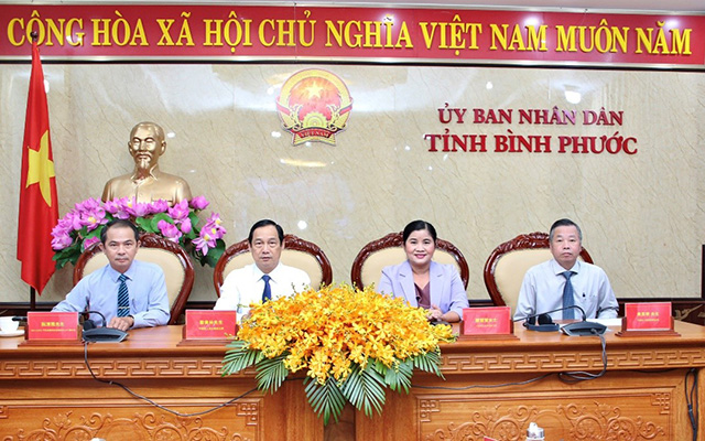 C&amp;aacute;c đại biểu dự hội thảo tại đầu cầu tỉnh B&amp;igrave;nh Phước