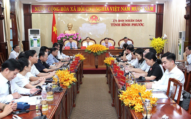 To&amp;agrave;n cảnh hội thảo