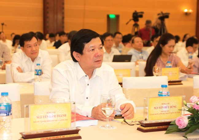 Ph&amp;oacute; Chủ tịch Uỷ ban Trung ương MTTQ Việt Nam Nguyễn Hữu Dũng tham dự phi&amp;ecirc;n thảo luận