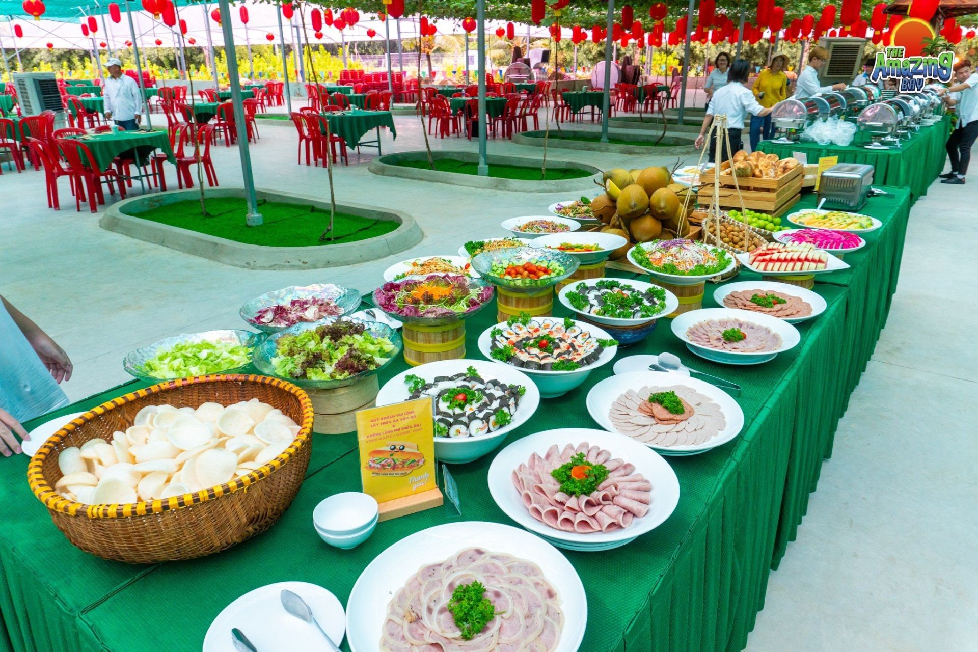 Kh&amp;ocirc;ng gian ẩm thực hấp dẫn du kh&amp;aacute;ch