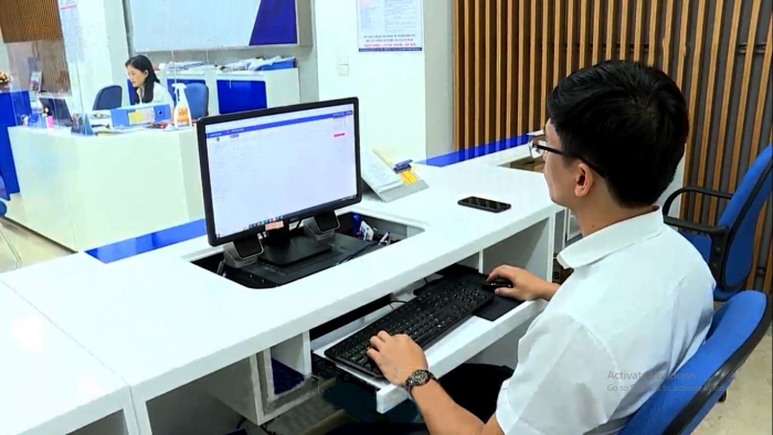 Việc tiếp nhận hồ sơ y&amp;ecirc;u cầu kh&amp;aacute;ch h&amp;agrave;ng được xử l&amp;yacute; qua hệ thống điện tử rất thuận lợi v&amp;agrave; nhanh ch&amp;oacute;ng