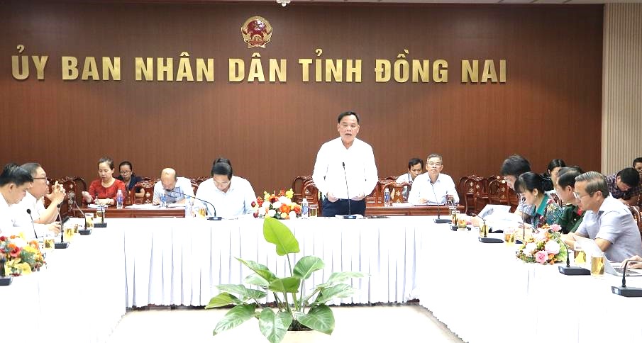 Quyền Chủ tịch UBND tỉnh Đồng Nai V&amp;otilde; Tấn Đức ph&amp;aacute;t biều chỉ đạo, kết luận tại buổi l&amp;agrave;m việc.