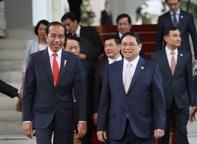 Thủ tướng Phạm Minh Ch&amp;iacute;nh v&amp;agrave; Tổng thống nước chủ nh&amp;agrave; Hội nghị Cấp ASEAN 43 Indonesia Joko Widodo - Ảnh: VGP