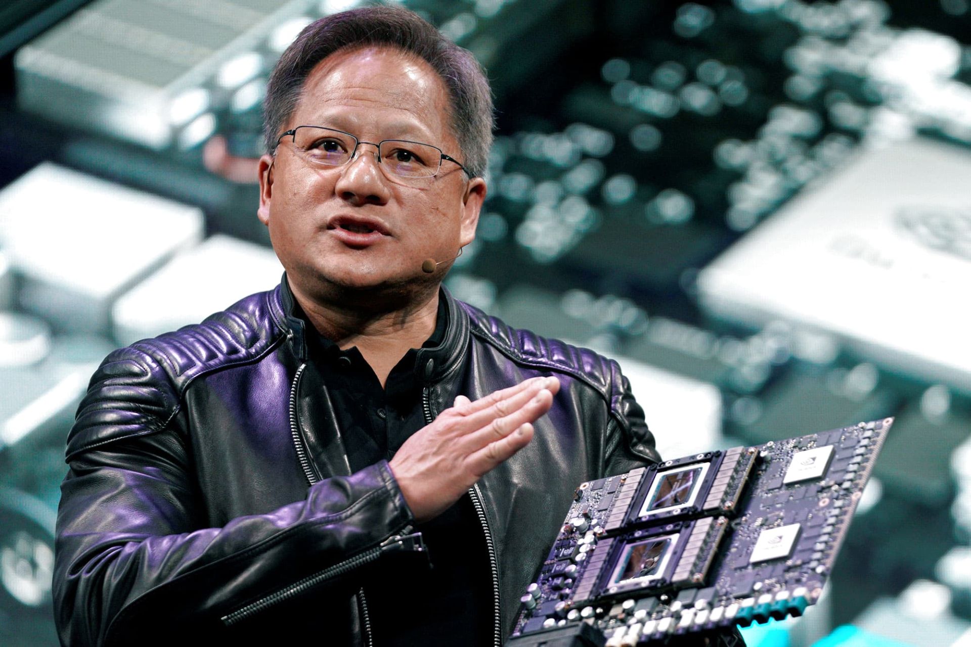 Ho&amp;agrave;ng Nh&amp;acirc;n Hu&amp;acirc;n (Jensen Huang) - Gi&amp;aacute;m đốc điều h&amp;agrave;nh NVIDIA