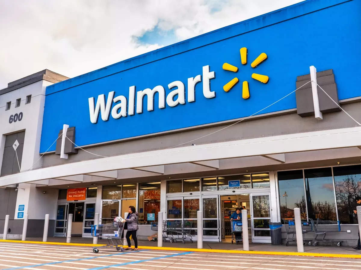 Walmart đang l&amp;agrave; nh&amp;agrave; b&amp;aacute;n lẻ lớn nhất nước Mỹ với doanh thu hơn 600 tỷ USD tr&amp;ecirc;n to&amp;agrave;n cầu v&amp;agrave;o năm ngo&amp;aacute;i