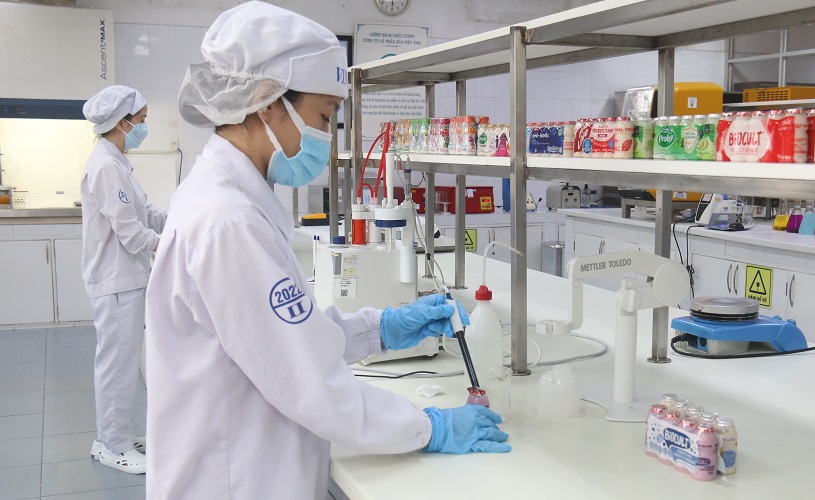 Sản phẩm sữa chua uống men sống được Vinamilk ph&amp;aacute;t triển cho thị trường New Zealand đ&amp;aacute;p ứng c&amp;aacute;c y&amp;ecirc;u cầu về &amp;ldquo;t&amp;iacute;nh xanh, bền vững&amp;rdquo;