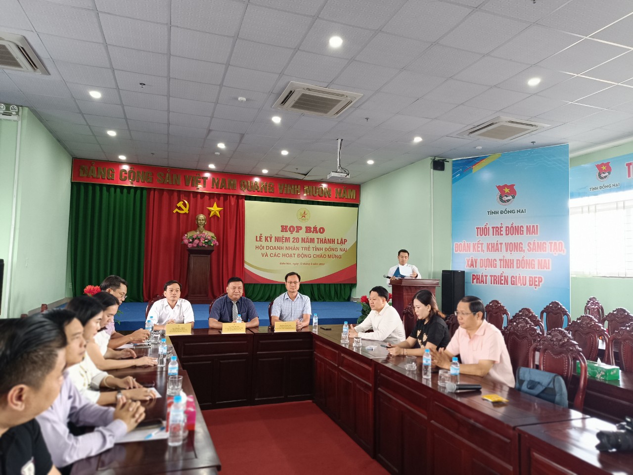 To&amp;agrave;n cảnh buổi Họp b&amp;aacute;o của Hội Doanh nh&amp;acirc;n trẻ tỉnh Đồng Nai