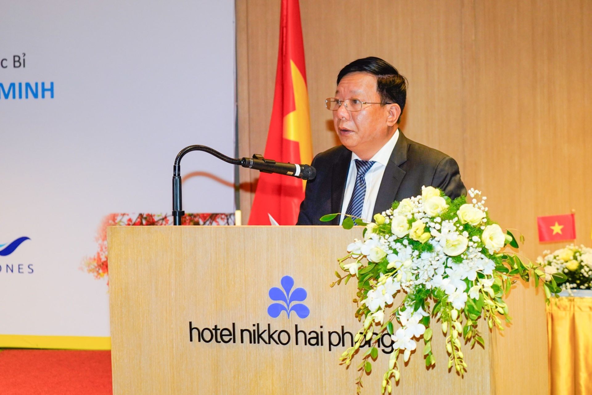 Ph&amp;oacute; Chủ tịch UBND th&amp;agrave;nh phố Nguyễn Đức Thọ ph&amp;aacute;t biểu khai mạc Hội thảo.