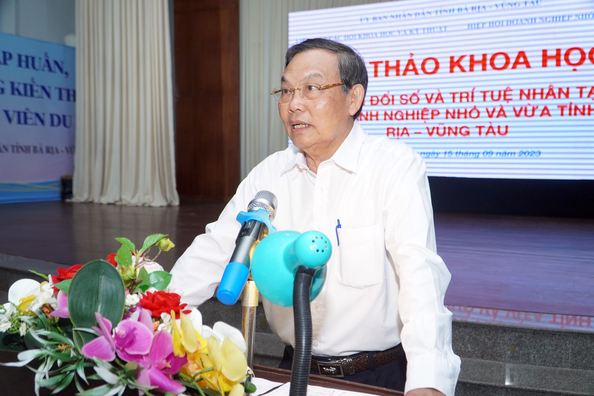 TS. Trương Th&amp;agrave;nh C&amp;ocirc;ng, Chủ tịch Li&amp;ecirc;n hiệp Hội khoa học-kỹ thuật tỉnh ph&amp;aacute;t biểu khai mạc