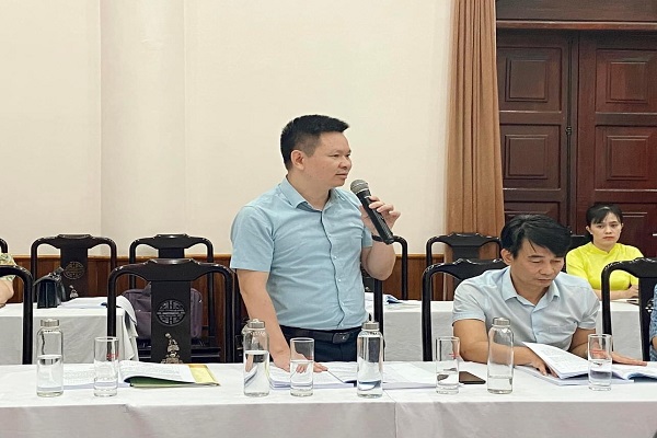 Đại diện Hội Luật sư tỉnh ph&amp;aacute;t biểu tại hội nghị.