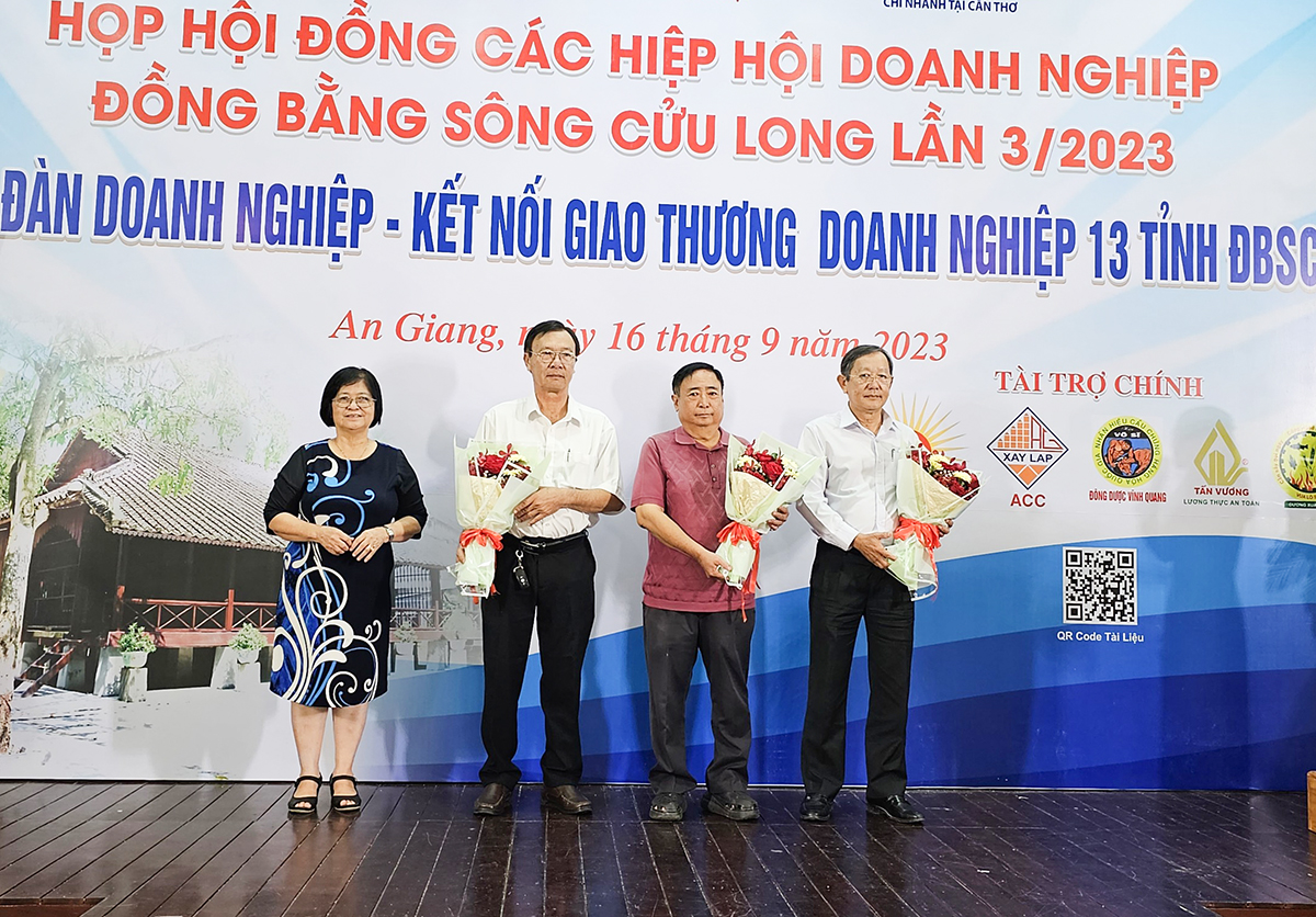 Hiệp hội Doanh nghiệp tỉnh An Giang tri &amp;acirc;n c&amp;aacute;c doanh nghiệp t&amp;agrave;i trợ ch&amp;iacute;nh cho sự kiện