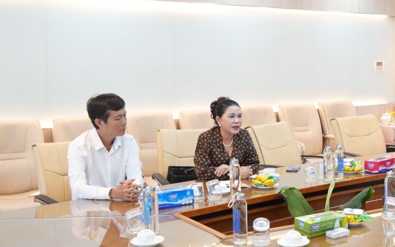 b&amp;agrave; Đặng Thị Kim Oanh, Chủ tịch HĐQT Kim Oanh Group (Tập Đo&amp;agrave;n Địa Ốc Kim Oanh)