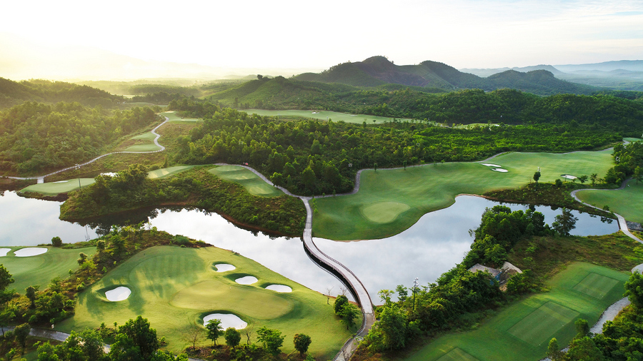 S&amp;acirc;n g&amp;ocirc;n tại B&amp;agrave; N&amp;agrave; Hills Golf Club